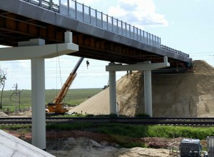 Значимый для страны путепровод через Транссиб в Приамурье готовят к асфальтированию